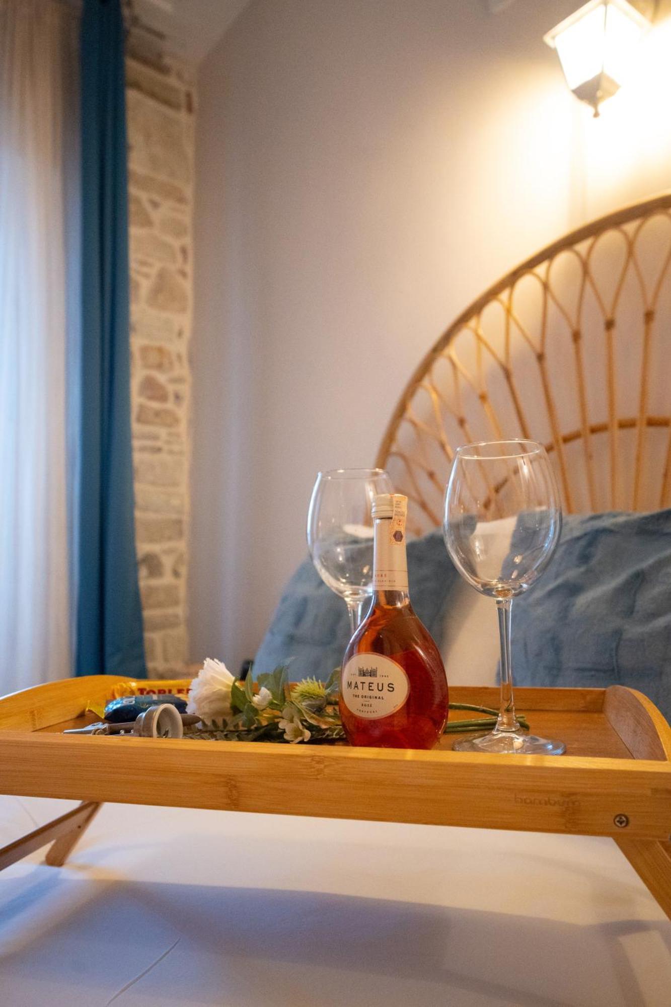 Miniq Homes 101 - Phokaia Stone House With Sea View Foça Buitenkant foto
